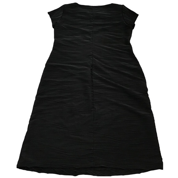 TRIBAL - Short sleeve Body-Con Dress - M - Picture 7 of 16